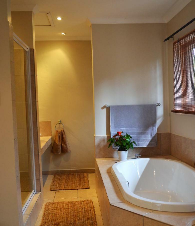 בליטו Mahogany Villa Guesthouse - Solar מראה חיצוני תמונה